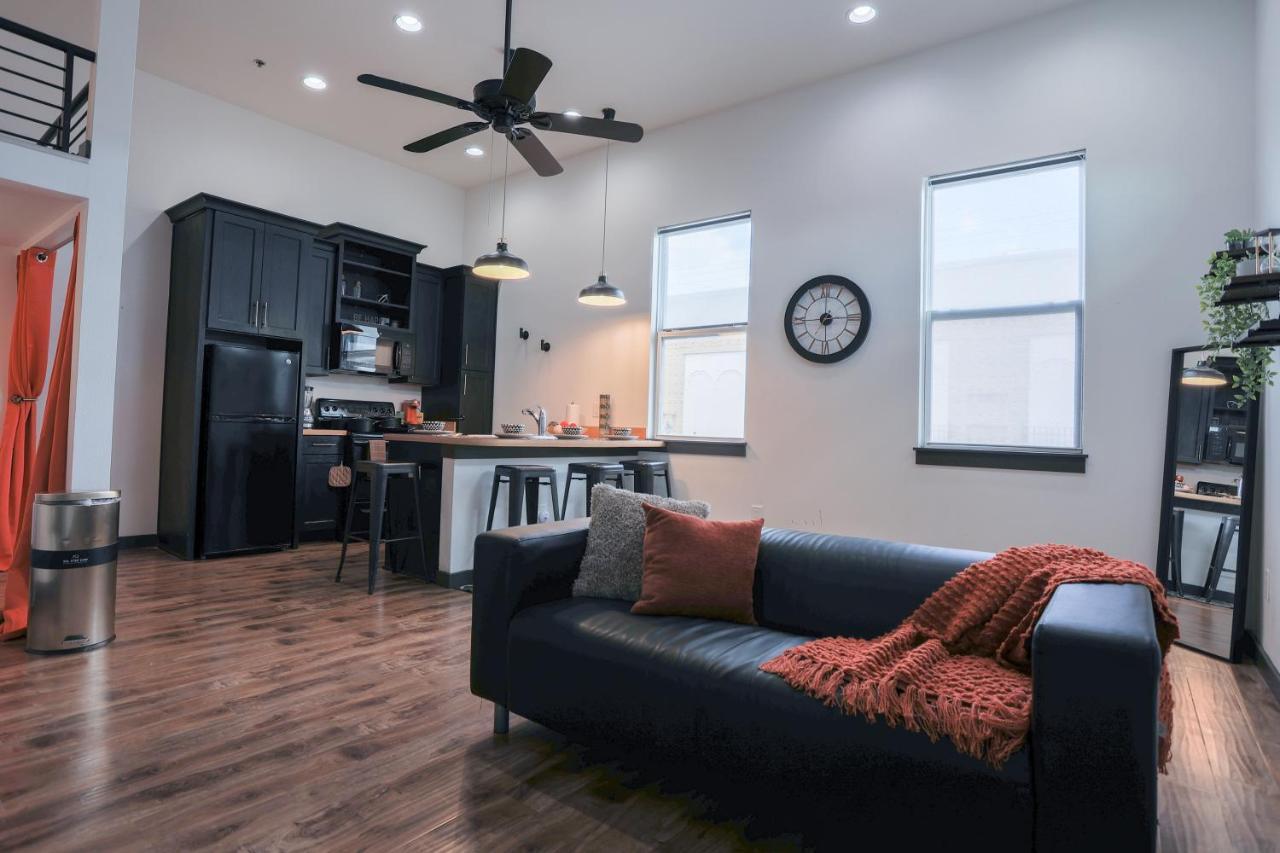 Old West Studio Lofts West Tampa Extérieur photo