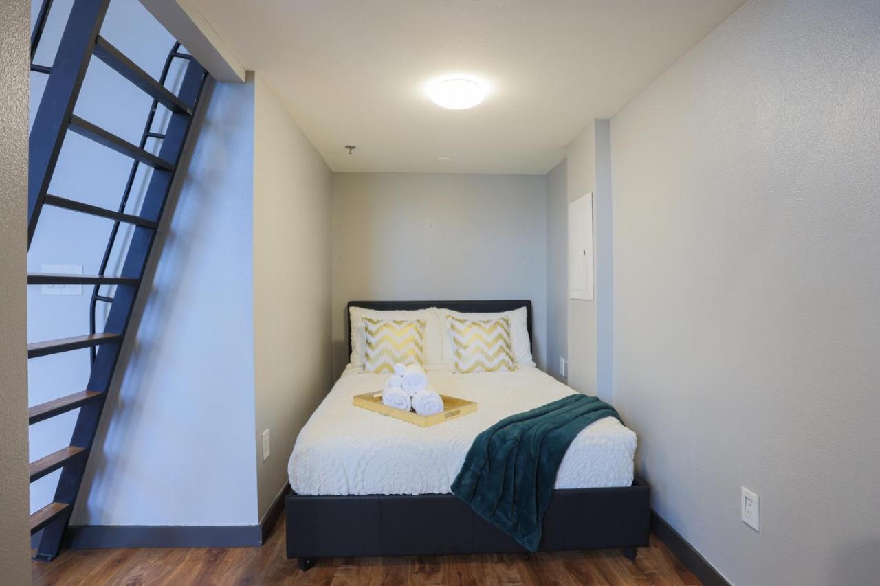 Old West Studio Lofts West Tampa Extérieur photo