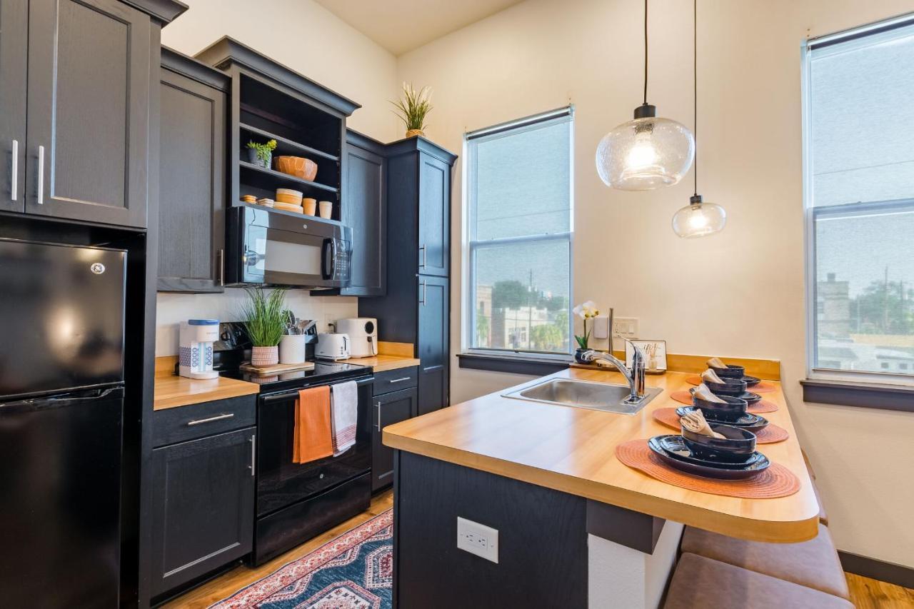 Old West Studio Lofts West Tampa Extérieur photo