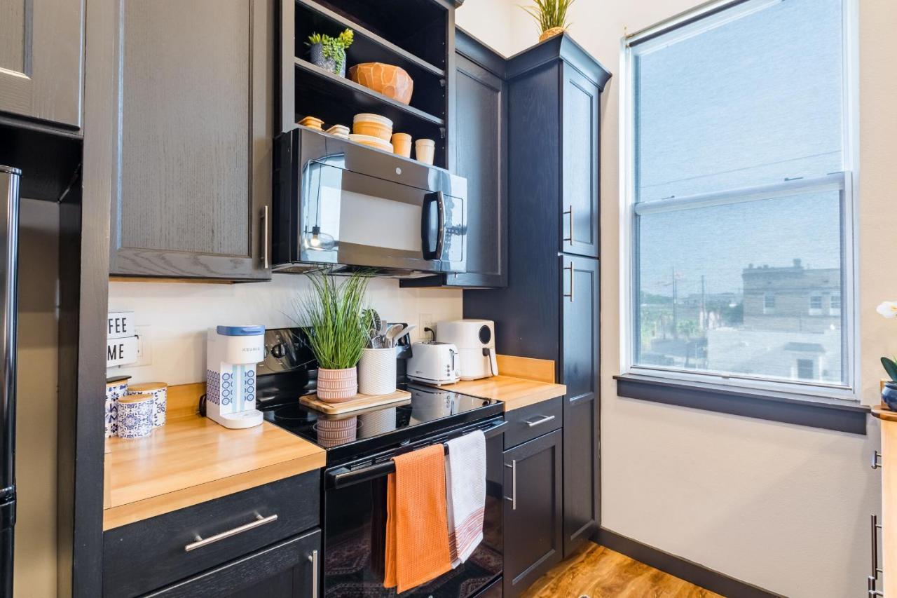 Old West Studio Lofts West Tampa Extérieur photo