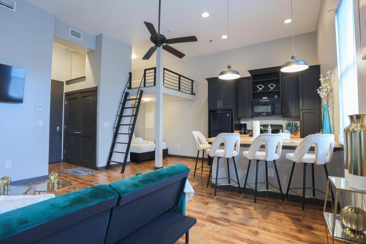 Old West Studio Lofts West Tampa Extérieur photo