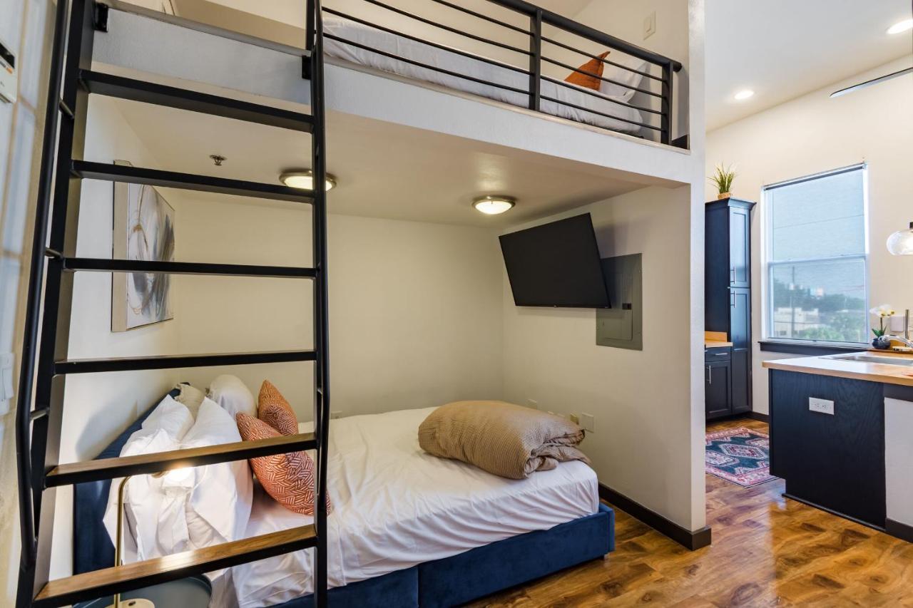 Old West Studio Lofts West Tampa Extérieur photo